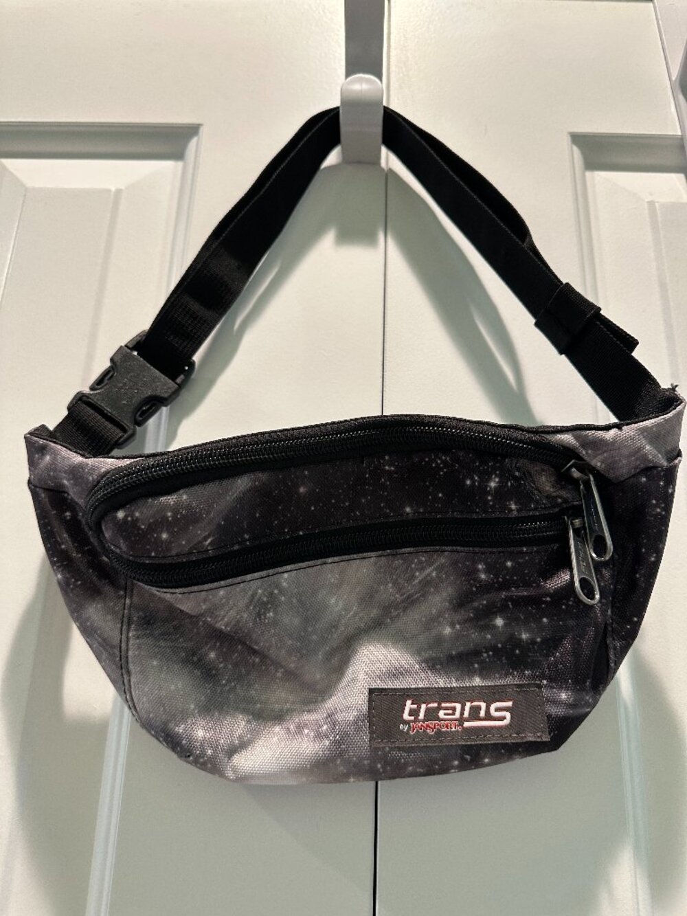 Trans by JanSport Galaxy Print Waist Pack Belt Bag Fanny Pack black white stars